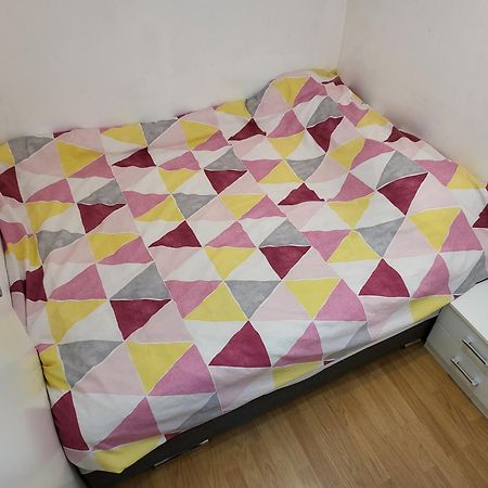Stan Na Dan Prnjavor, Gajba U Centru Daire Dış mekan fotoğraf