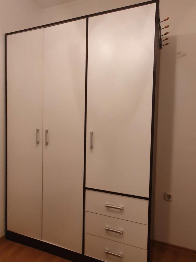 Stan Na Dan Prnjavor, Gajba U Centru Daire Dış mekan fotoğraf