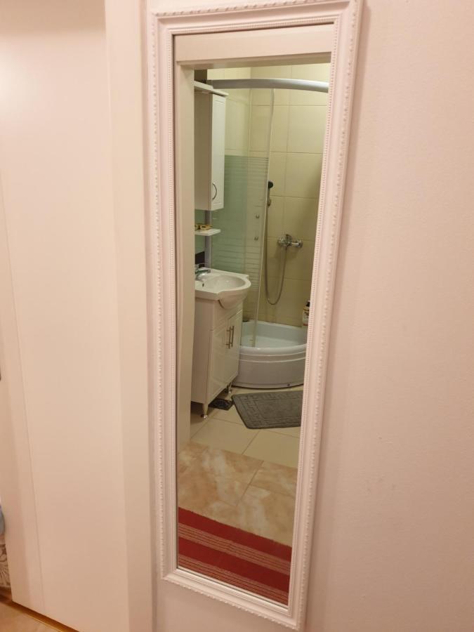 Stan Na Dan Prnjavor, Gajba U Centru Daire Dış mekan fotoğraf